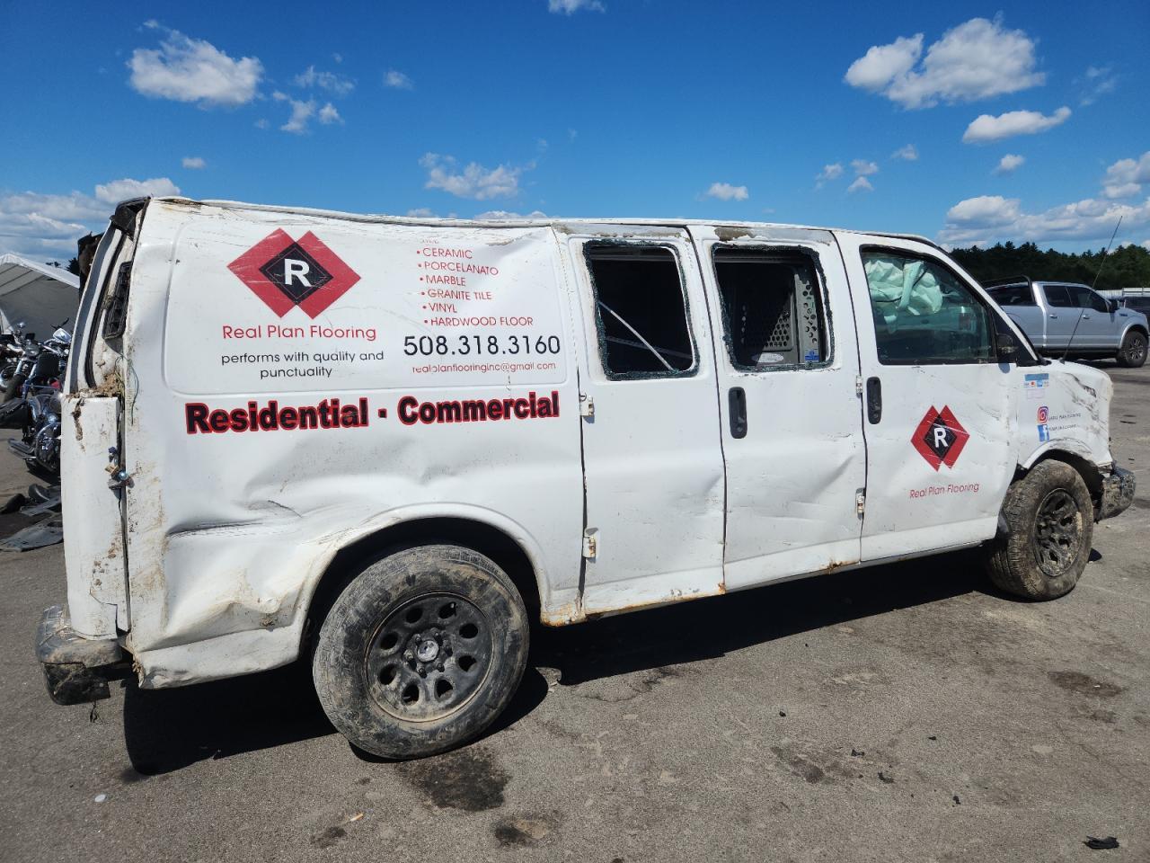 2010 Chevrolet Express G1500 - Фото 3