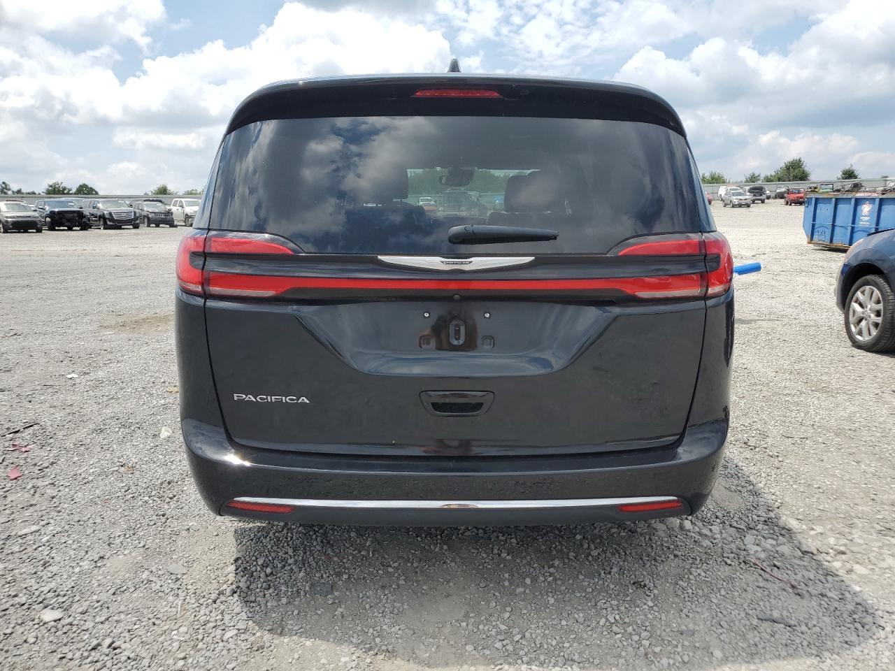 2022 Chrysler Pacifica Touring L - Фото 6