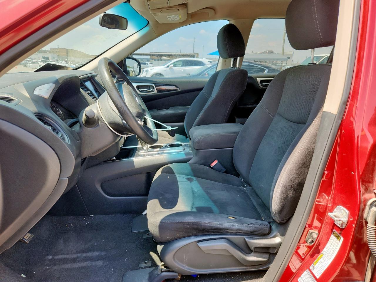 2014 Nissan Pathfinder S - Фото 7