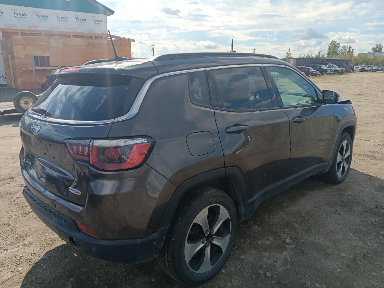 2017 Jeep Compass Latitude - Image 3