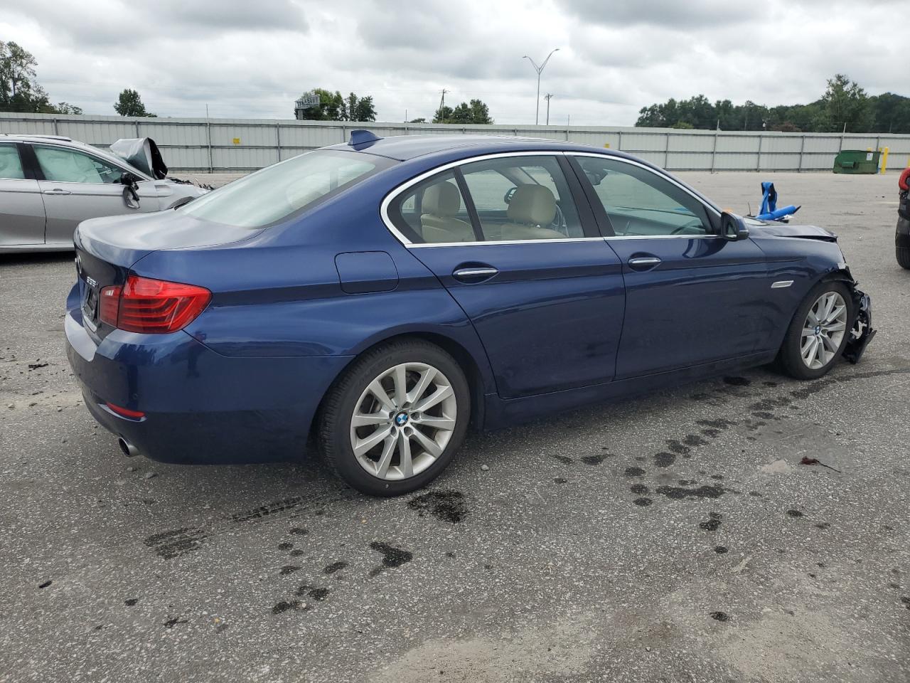 2016 BMW 535 Xi - Image 3