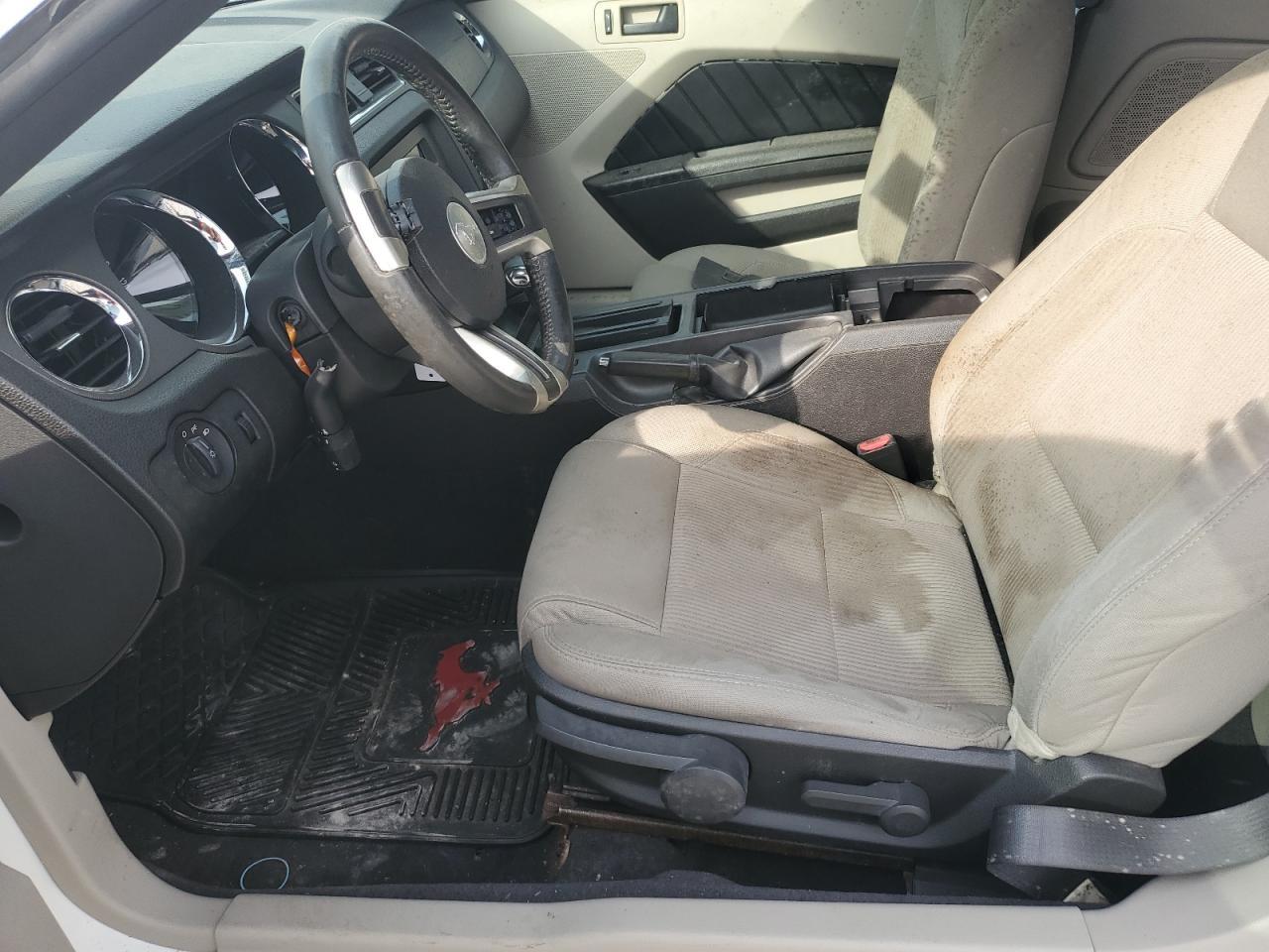 2010 Ford Mustang - Фото 7