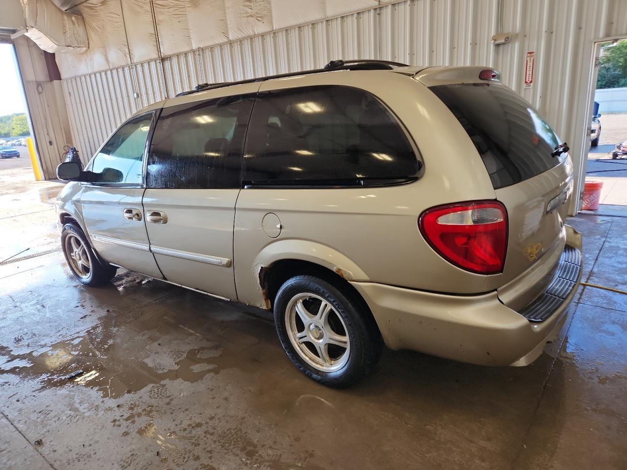 2007 Chrysler Town & Country Touring - Фото 2