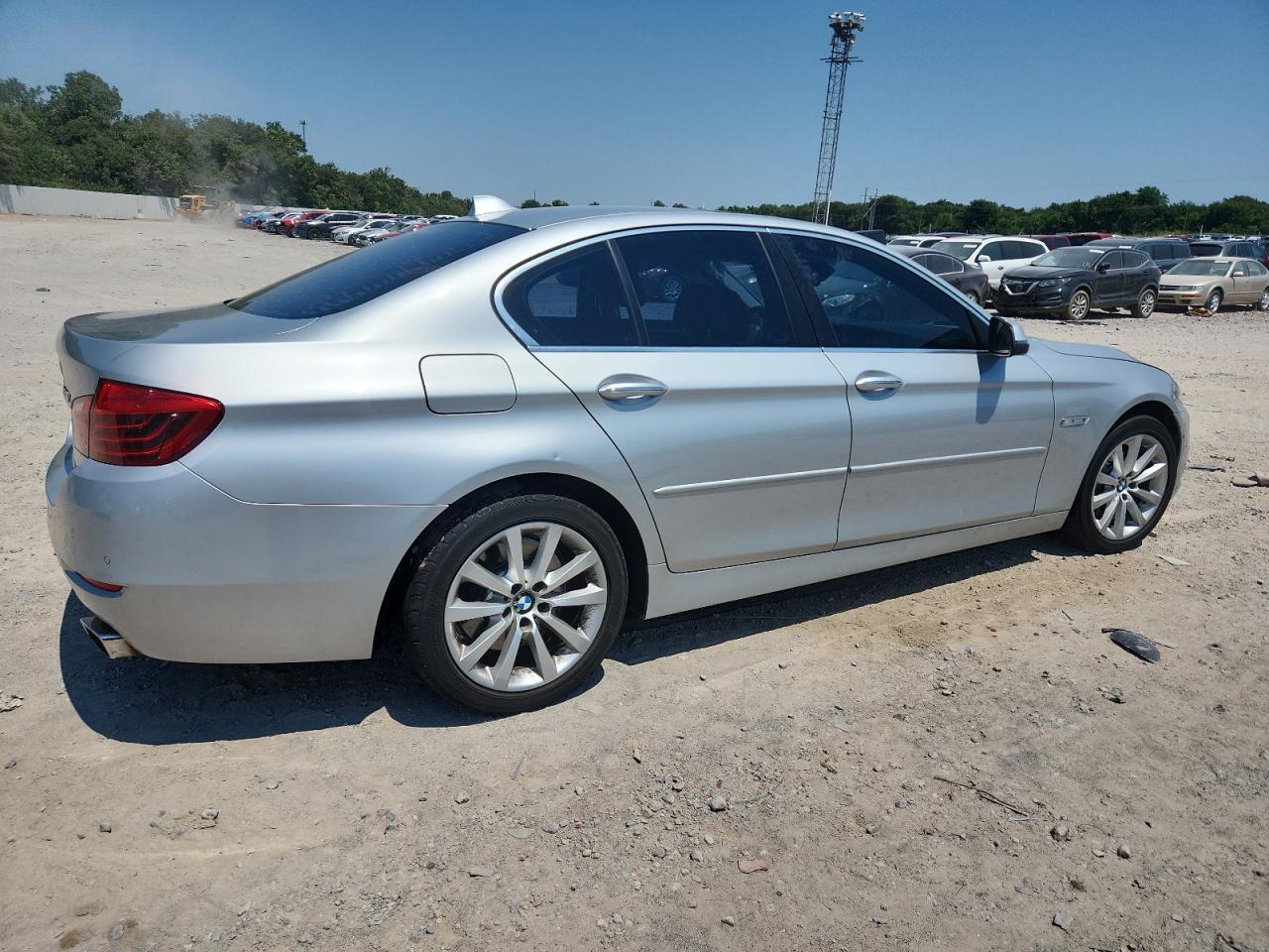 2015 BMW 550 Xi - Фото 3