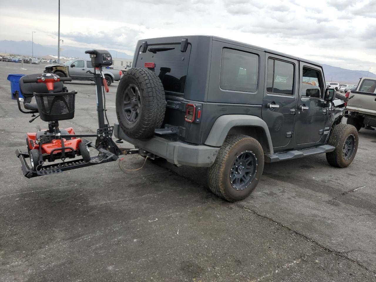 2010 Jeep Wrangler Unlimited Sport - Фото 3