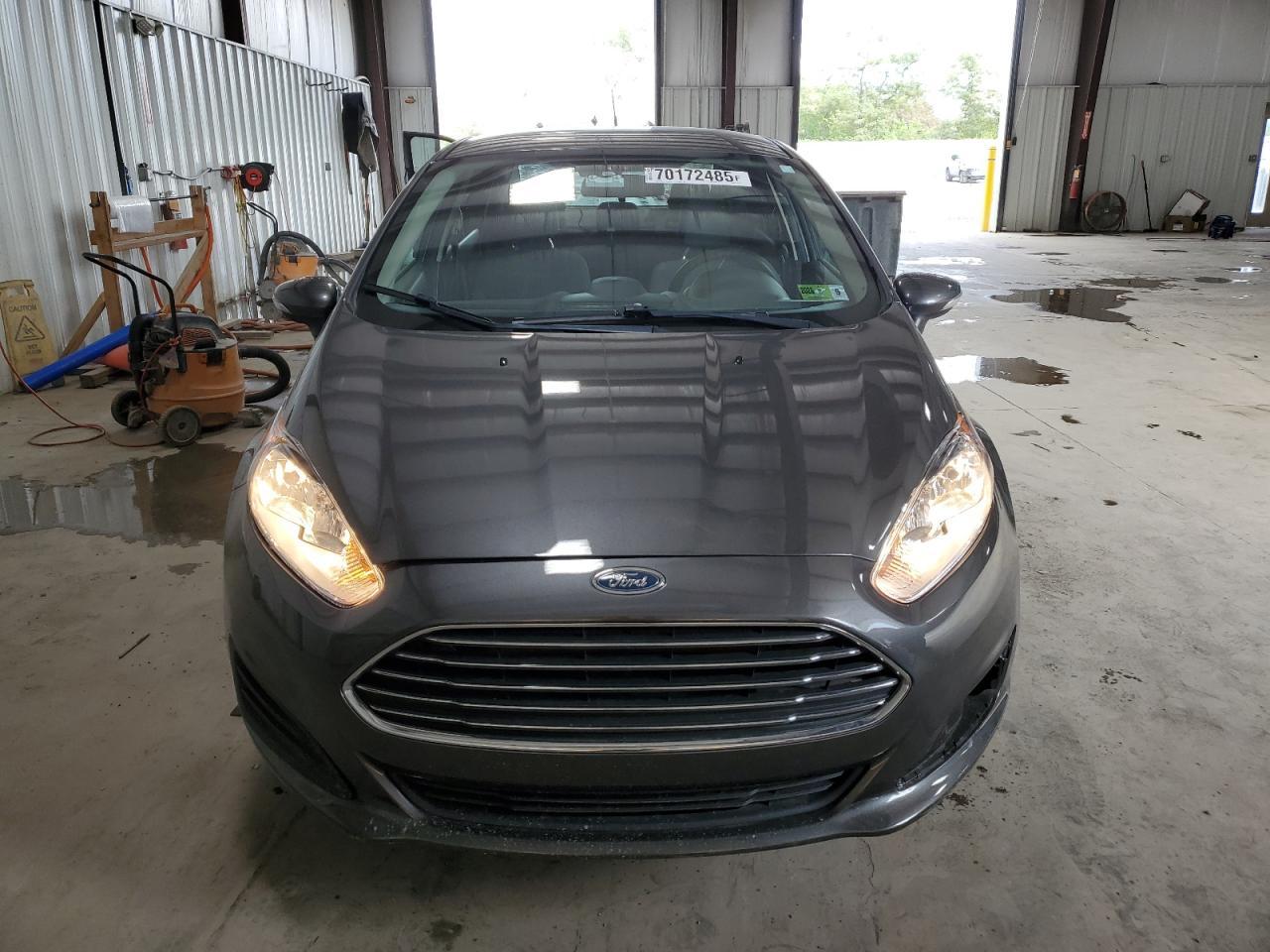 2019 Ford Fiesta Se - Image 5