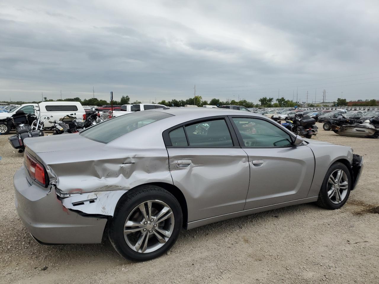 2014 Dodge Charger Sxt - Image 3