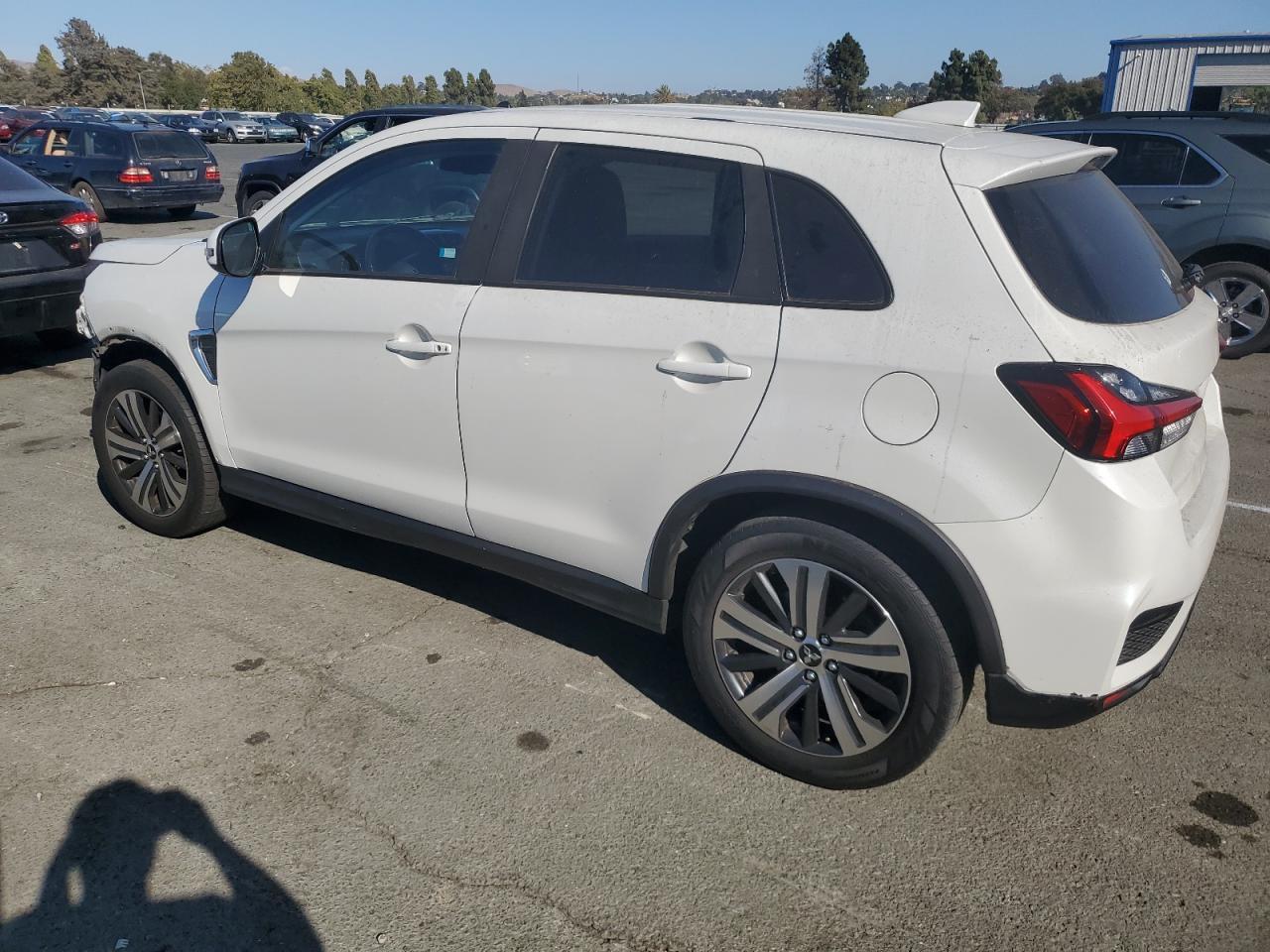 2020 Mitsubishi Outlander Sport Se - Фото 2