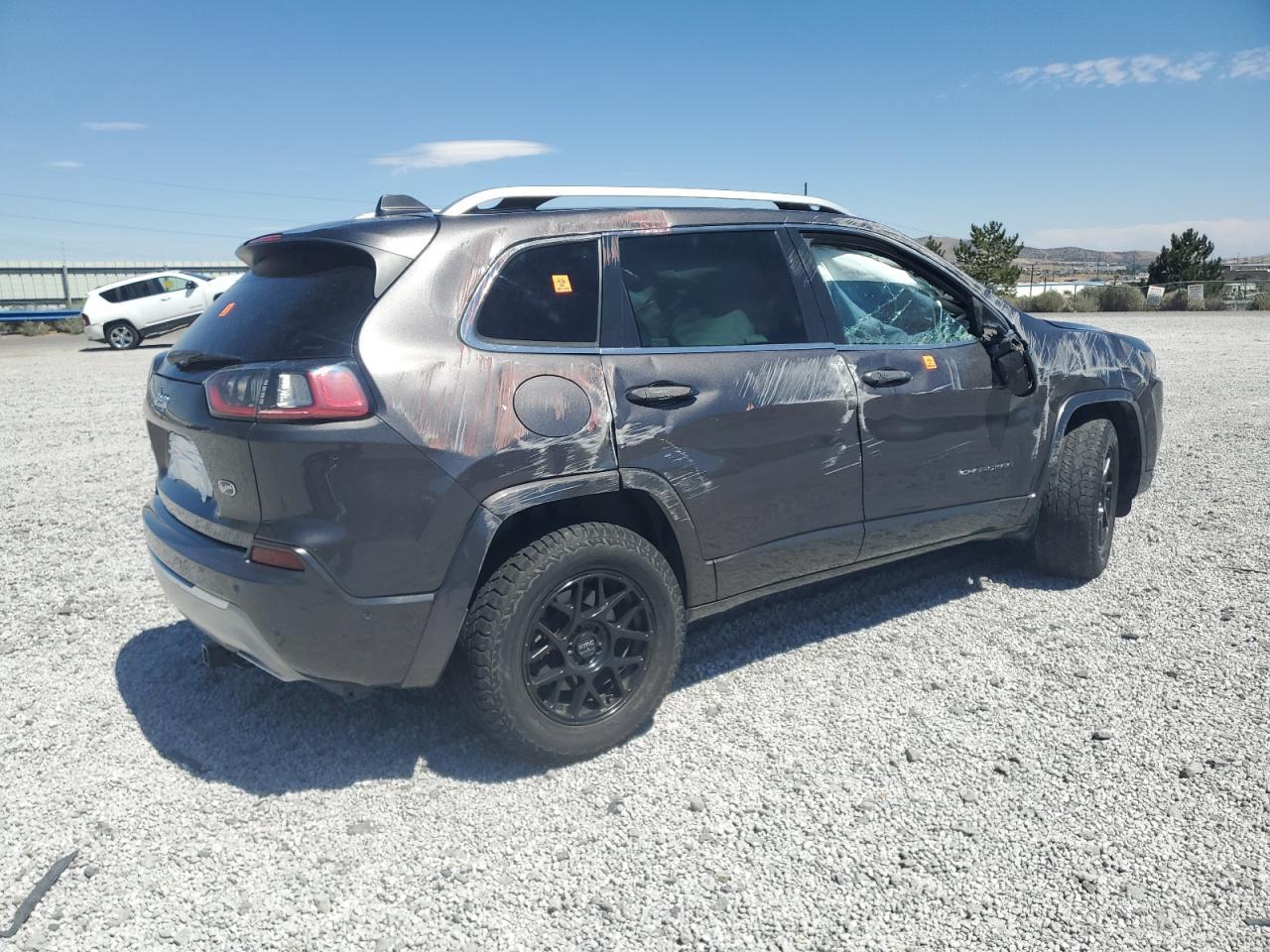 2019 Jeep Cherokee Overland - Image 3