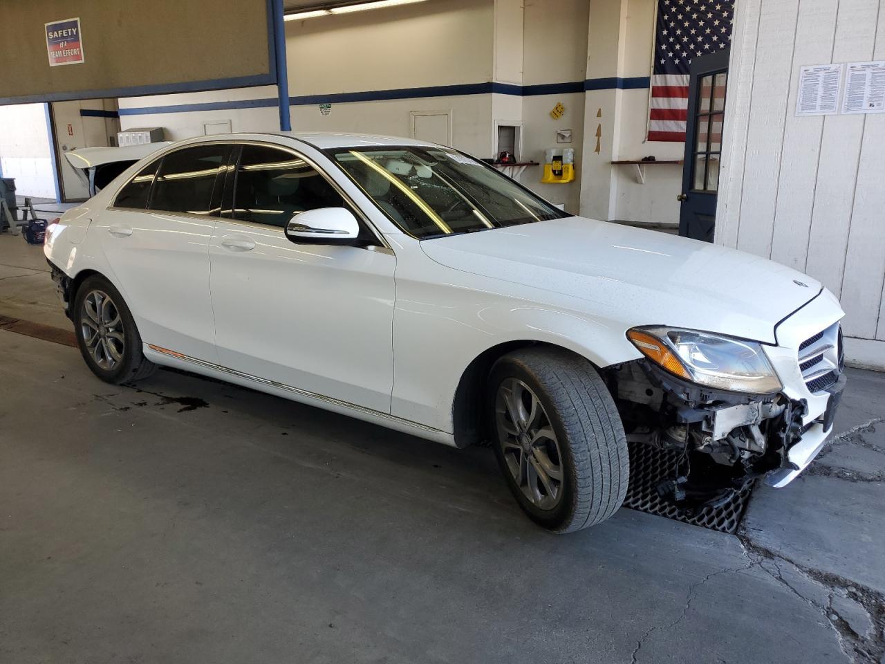2016 Mercedes-Benz C 300 - Image 4