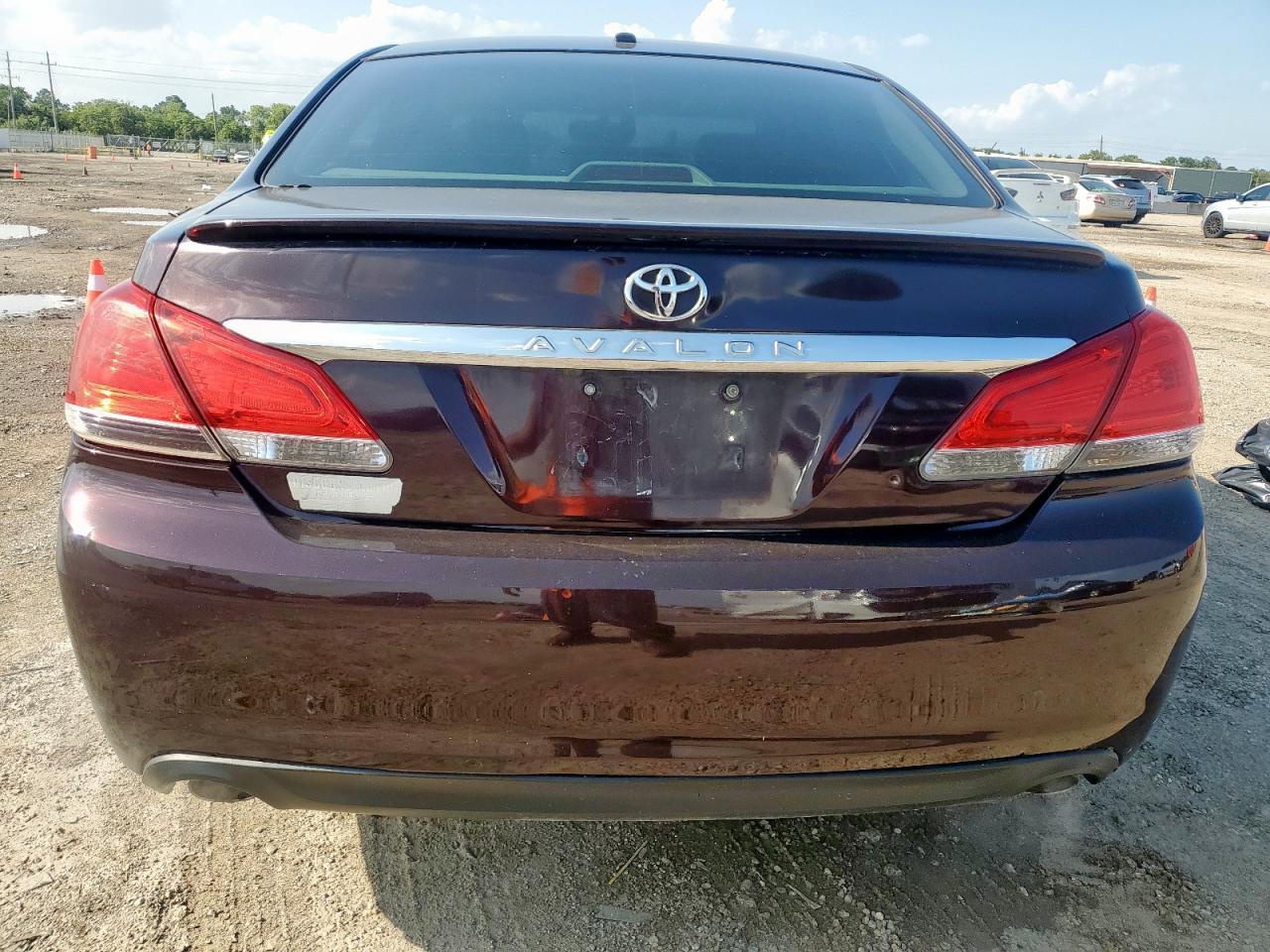 2011 Toyota Avalon Base - Фото 6