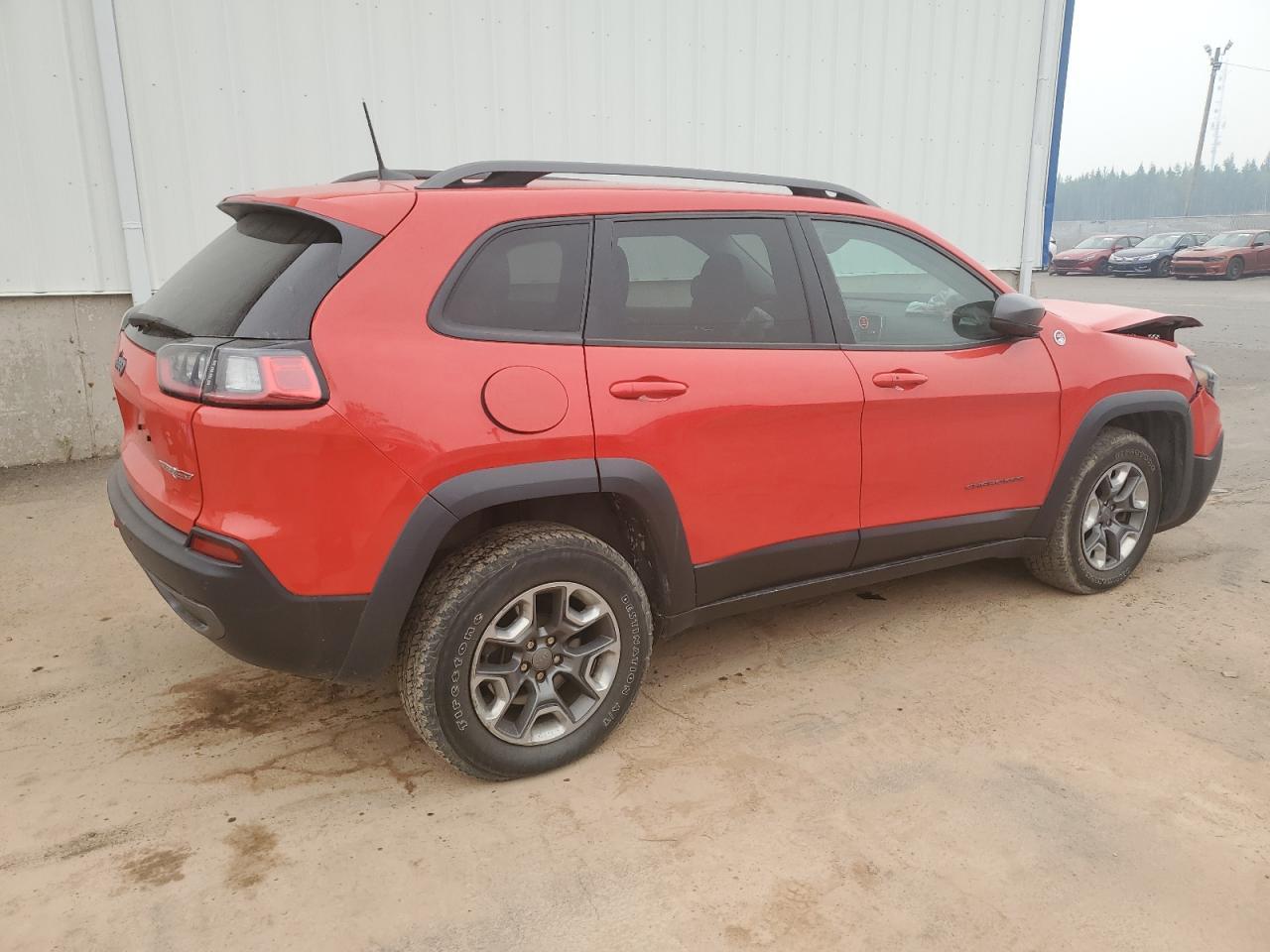 2019 Jeep Cherokee Trailhawk - Image 3