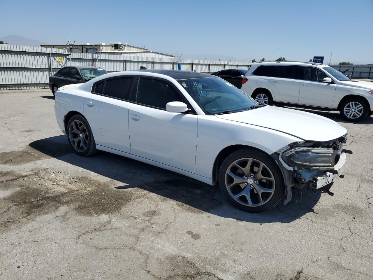 2015 Dodge Charger Sxt - Image 4