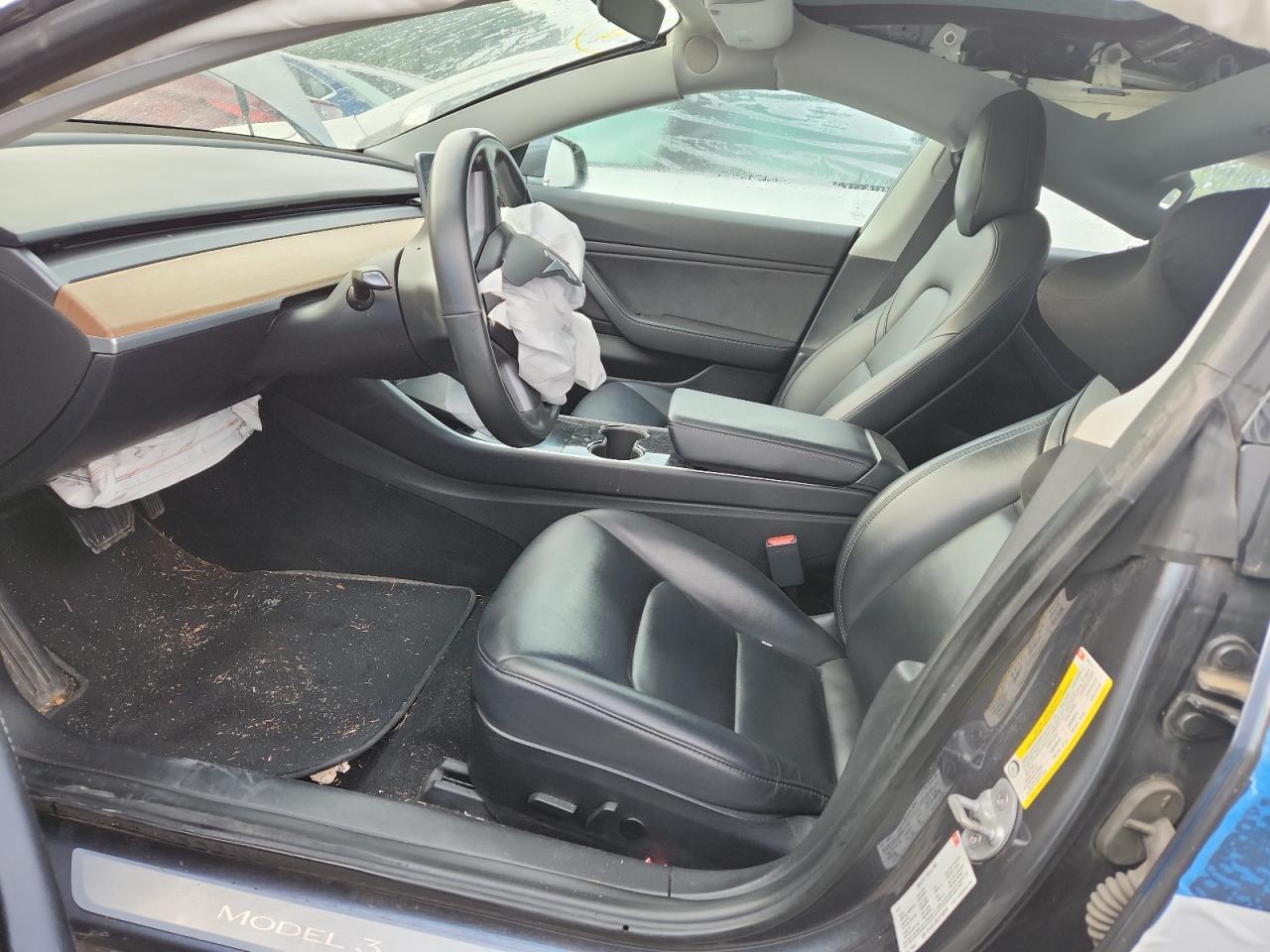 2018 Tesla Model 3 - Фото 7