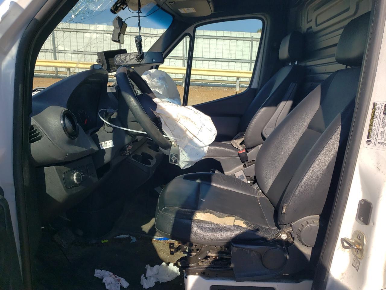 2020 Mercedes Benz Sprinter 2 - Trucks Delivery Van - Фото 7