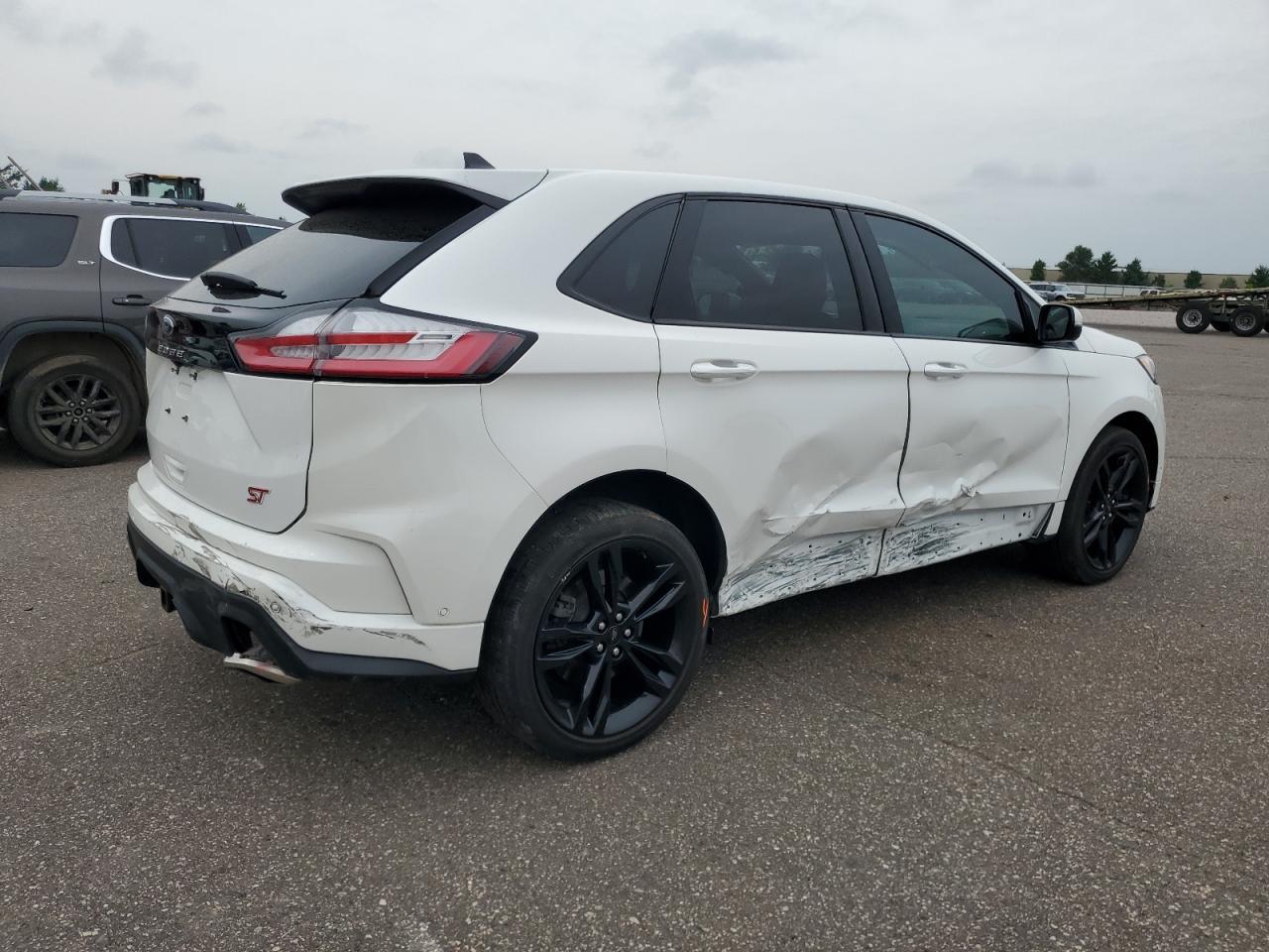 2023 Ford Edge St - Фото 3