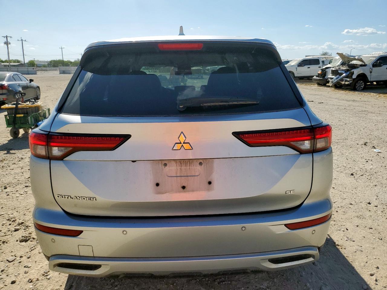 2023 Mitsubishi Outlander Se - Фото 6
