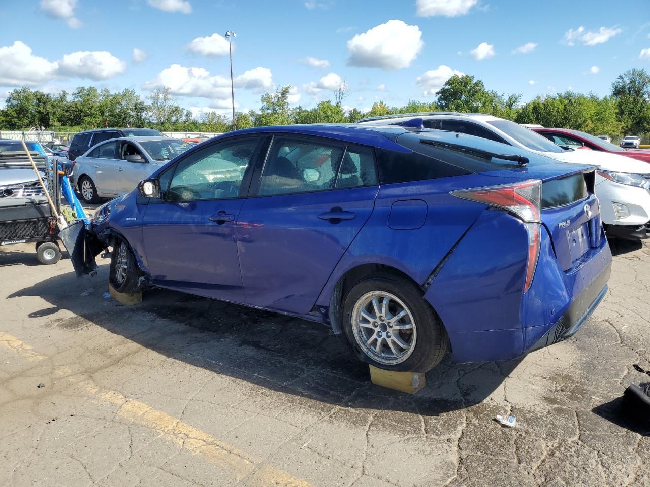 2017 Toyota Prius - Фото 2