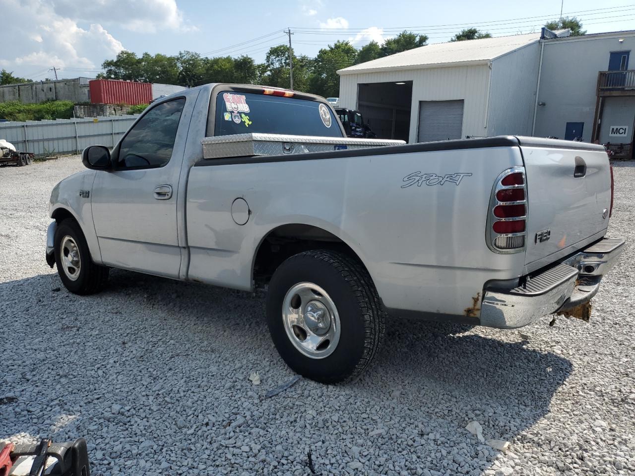 2002 Ford F150 - Фото 2