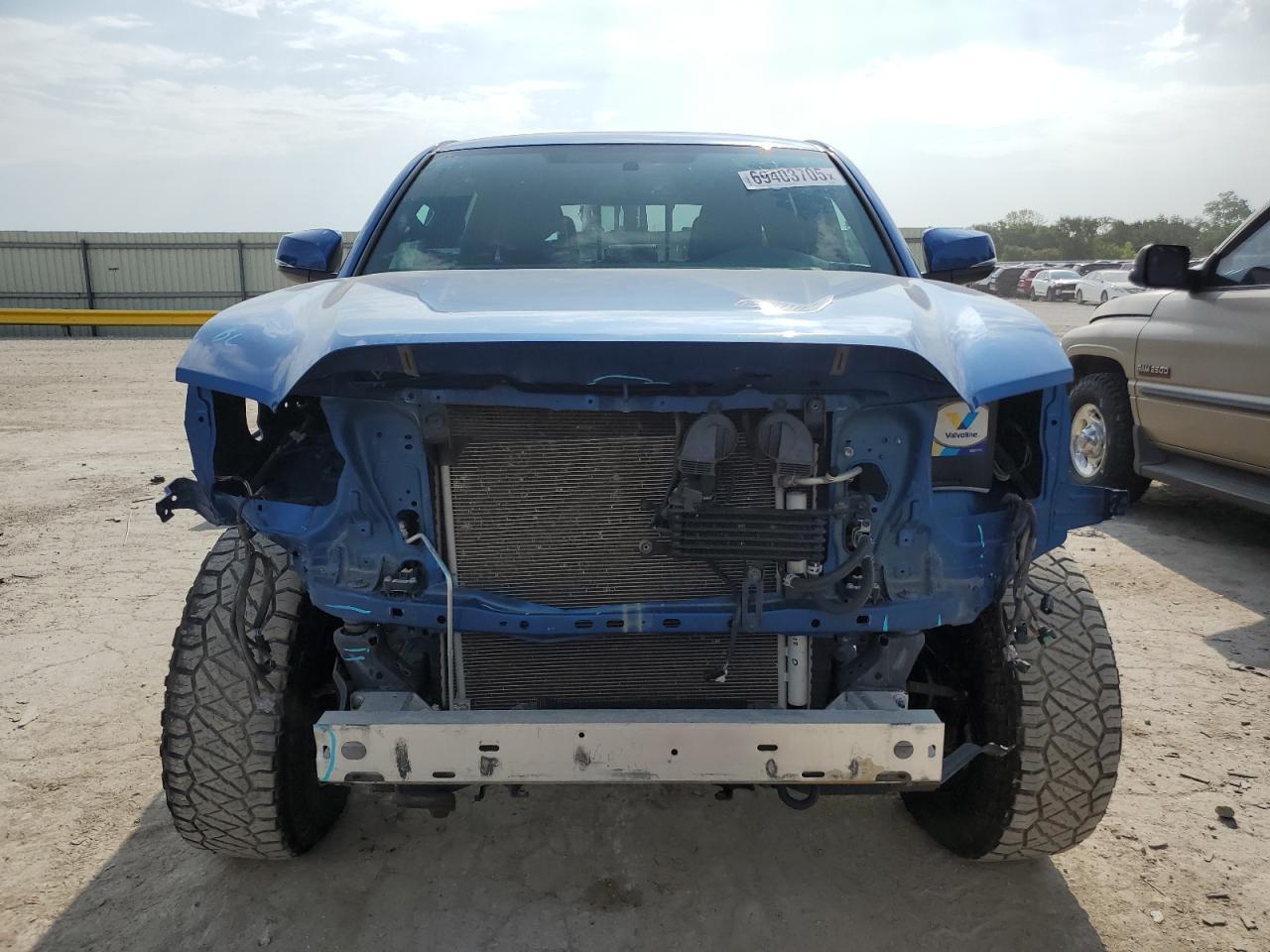 2017 Toyota Tacoma Double Cab - Фото 5