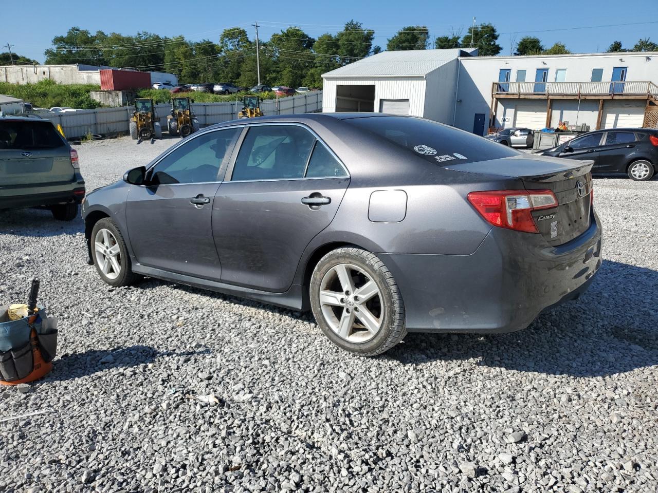 2014 Toyota Camry L - Image 2