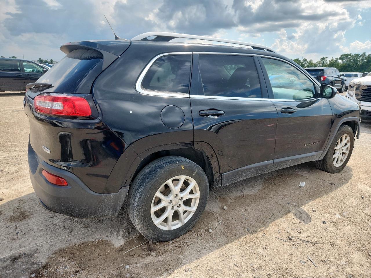 2017 Jeep Cherokee Latitude - Фото 3