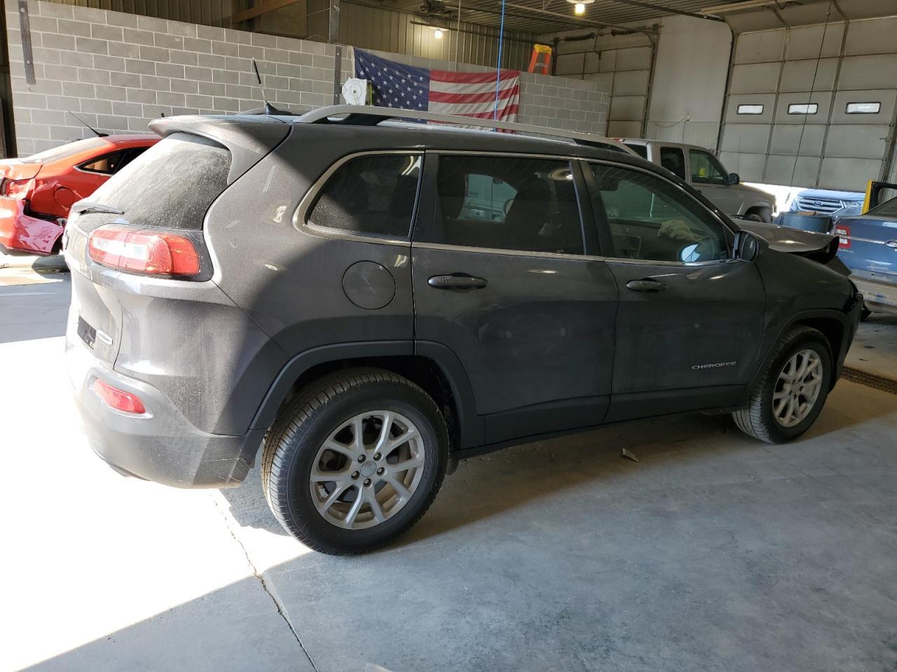 2015 Jeep Cherokee Latitude - Фото 3