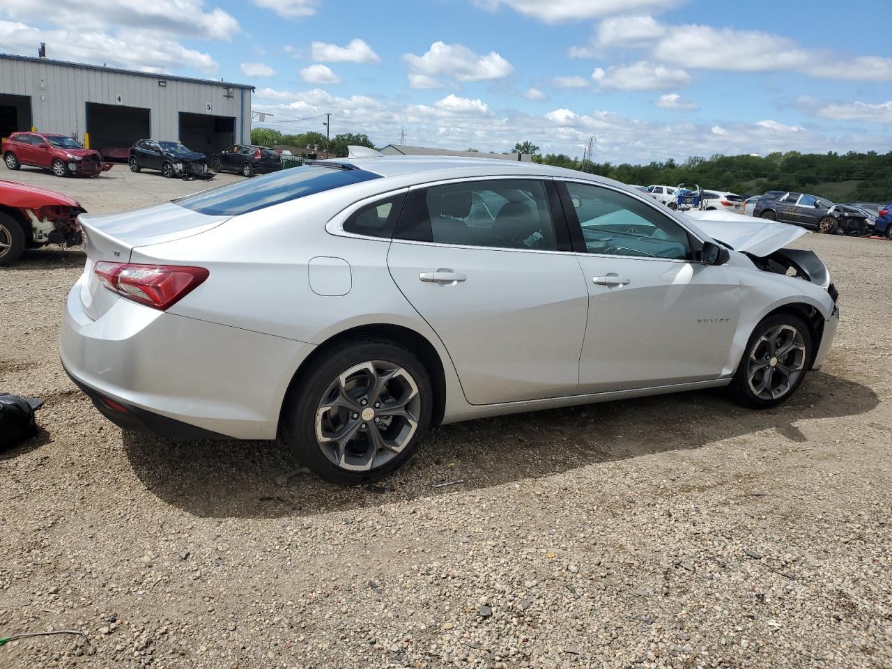 2022 Chevrolet Malibu Lt - Image 3