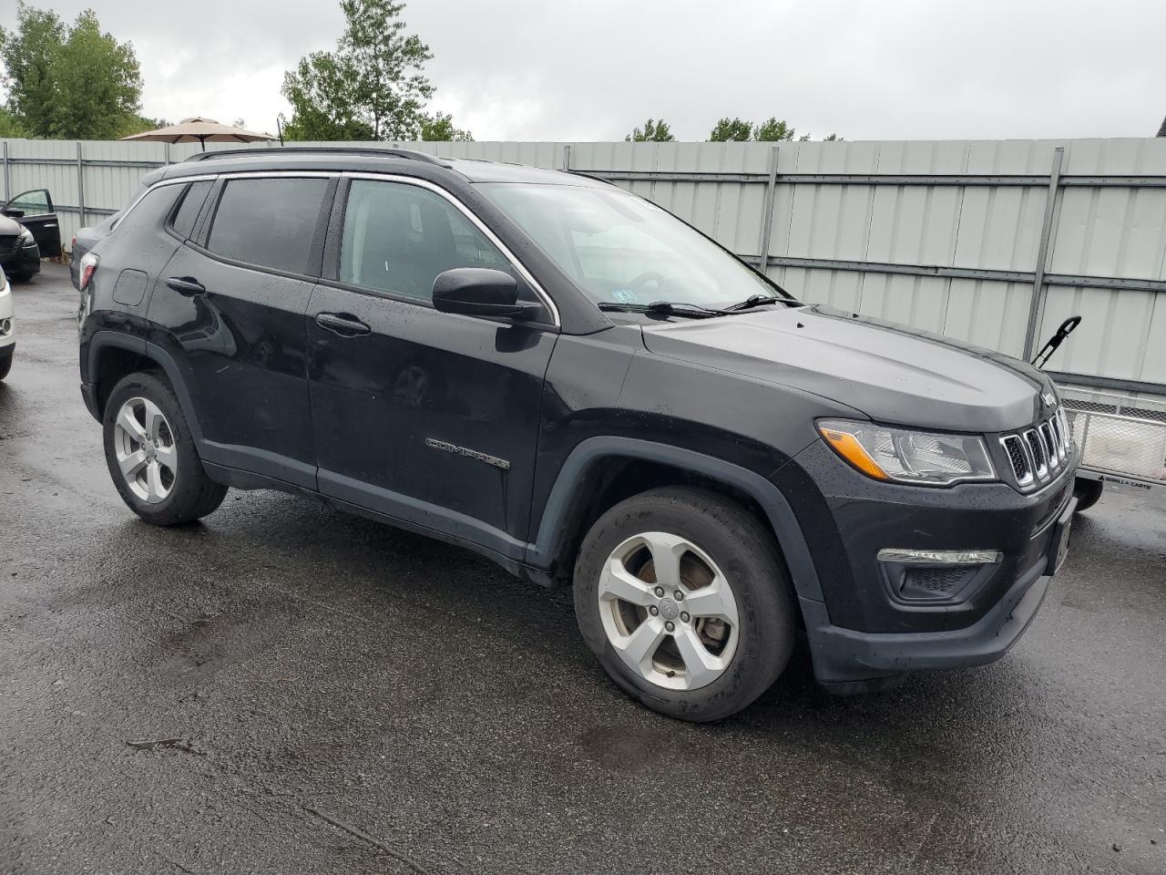 2020 Jeep Compass Latitude - Image 4