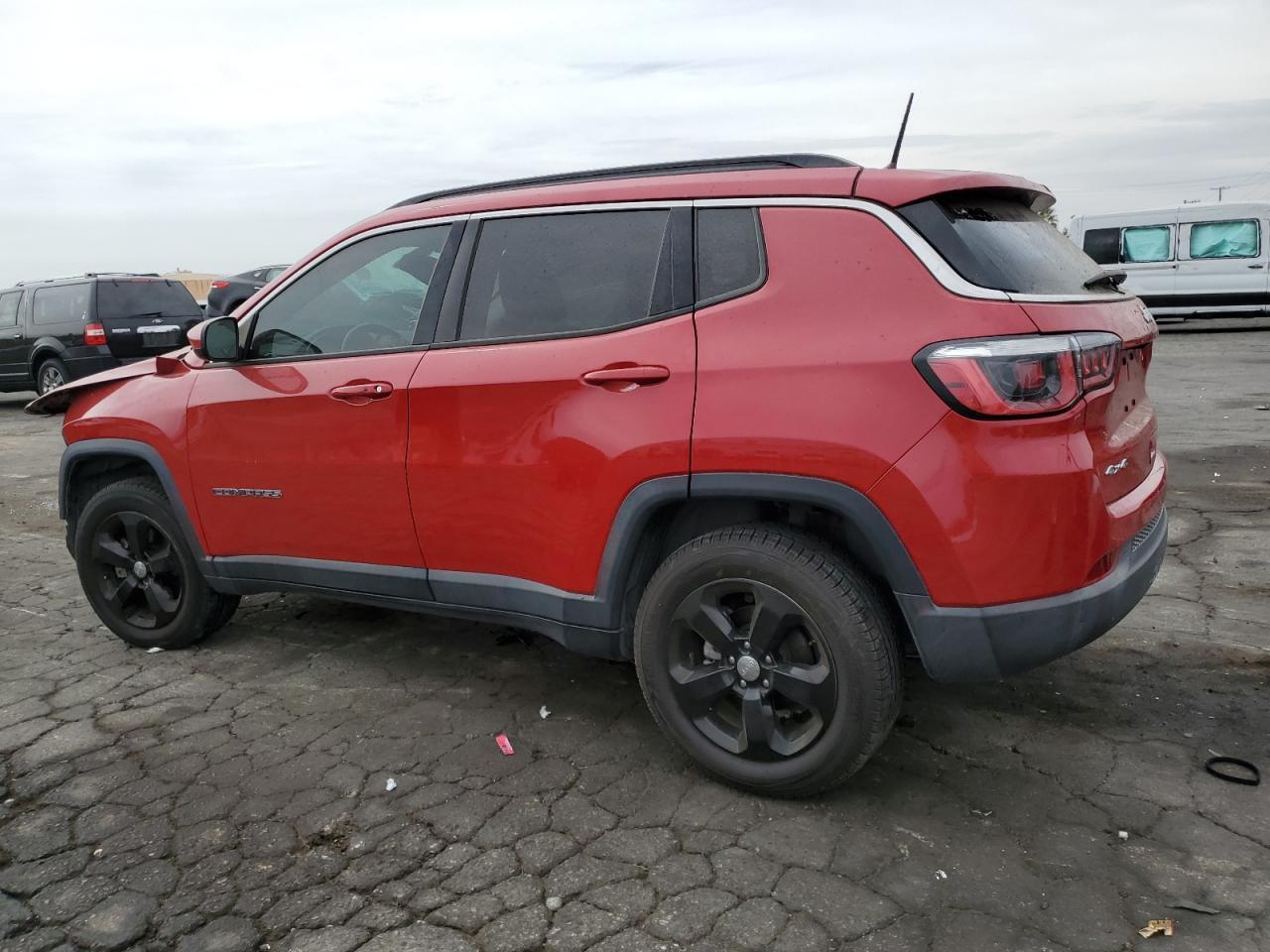 2018 Jeep Compass Latitude - Фото 2