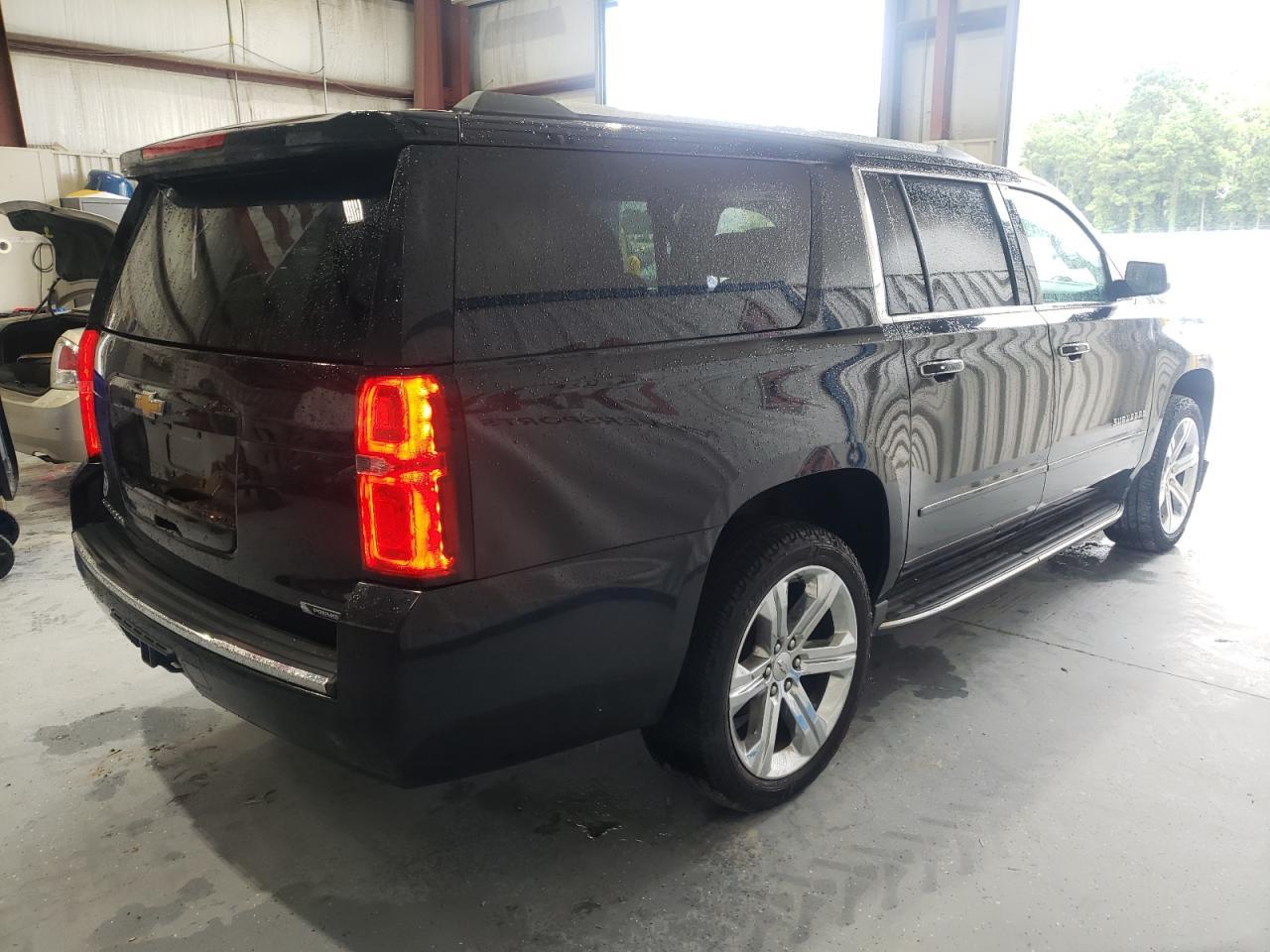 2018 Chevrolet Suburban C1500 Premier - Фото 3
