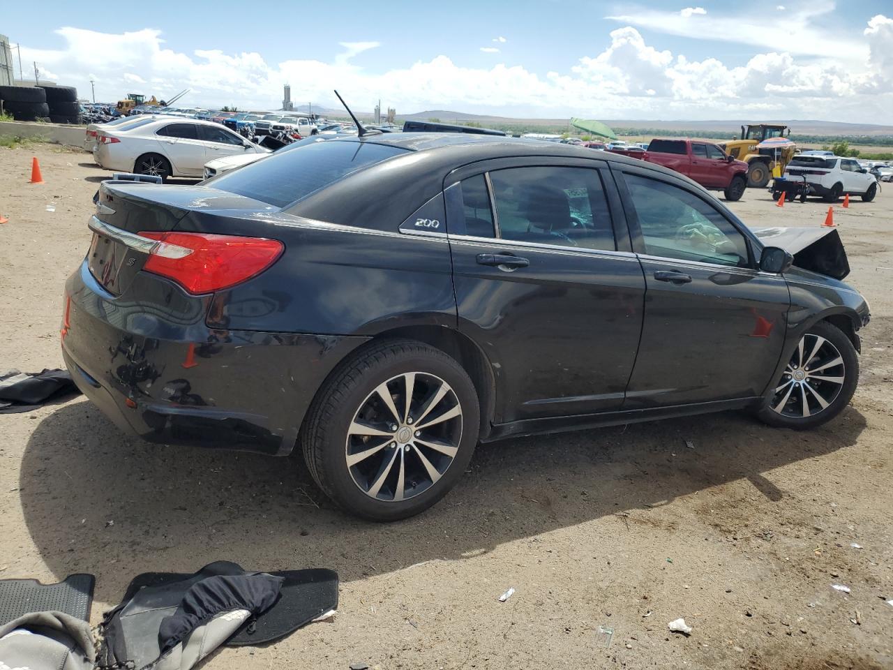 2014 Chrysler 200 Touring - Фото 3