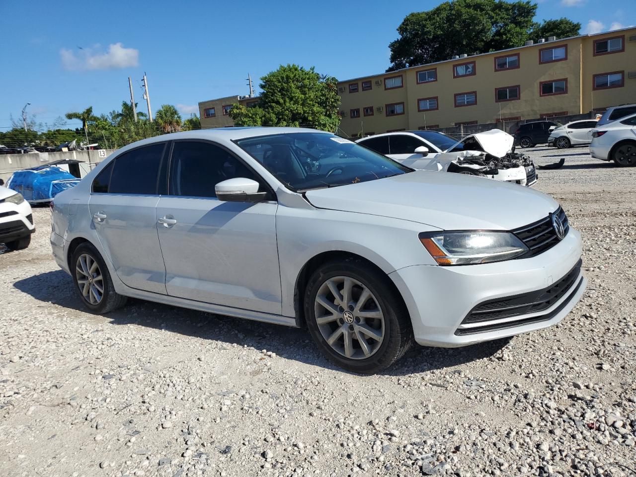 2017 Volkswagen Jetta Se - Image 4