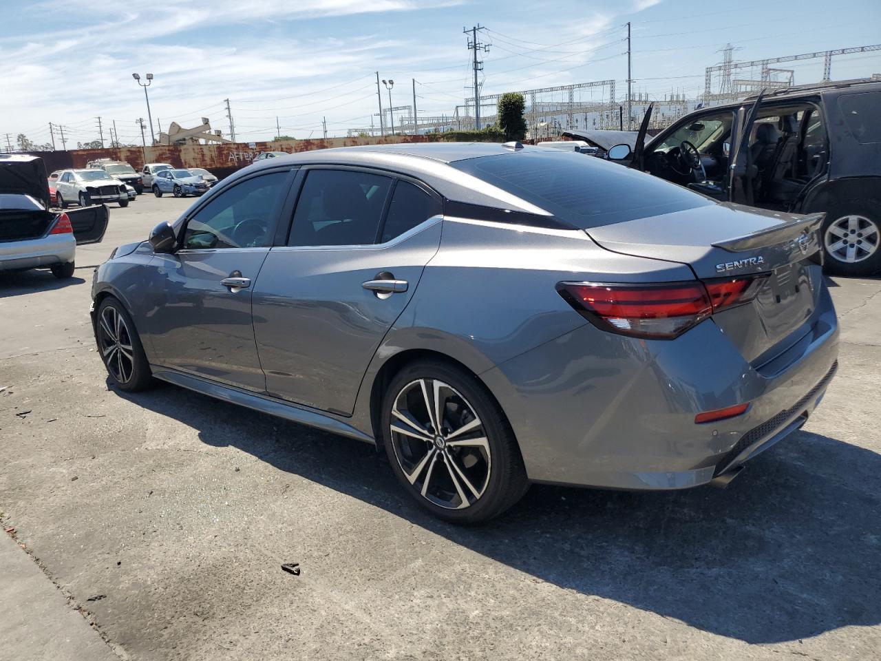 2020 Nissan Sentra Sr - Фото 2