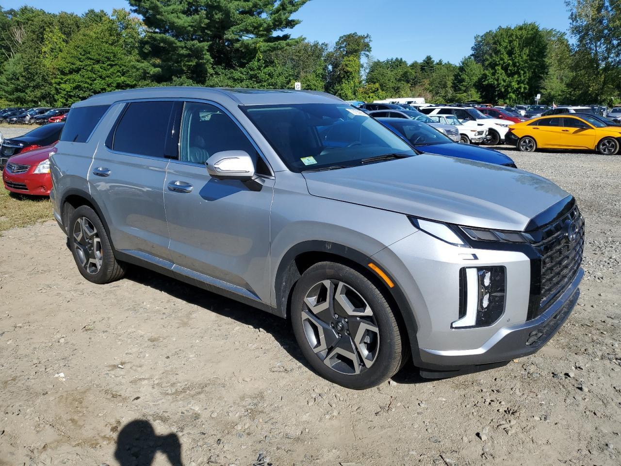 2024 Hyundai Palisade Limited - Image 4