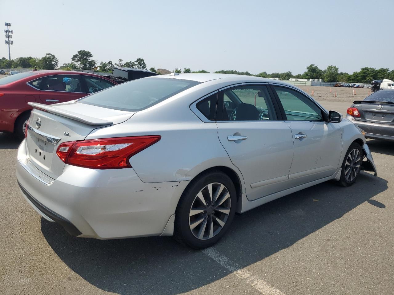 2014 Nissan Altima 2.5 - Image 3