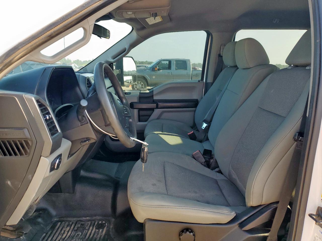 2021 Ford F250 Super Duty - Фото 7