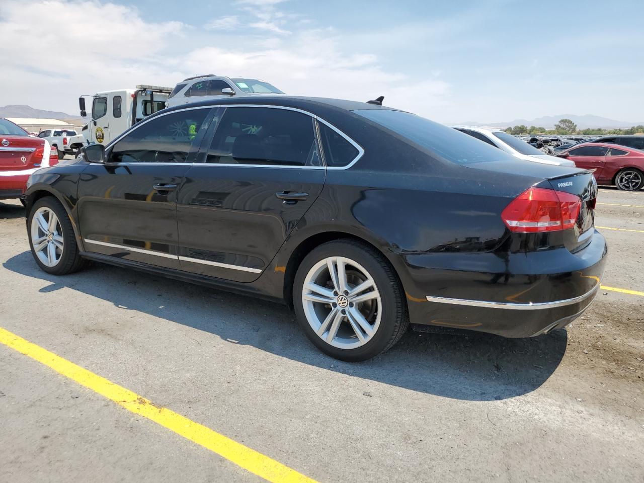 2014 Volkswagen Passat Sel - Фото 2