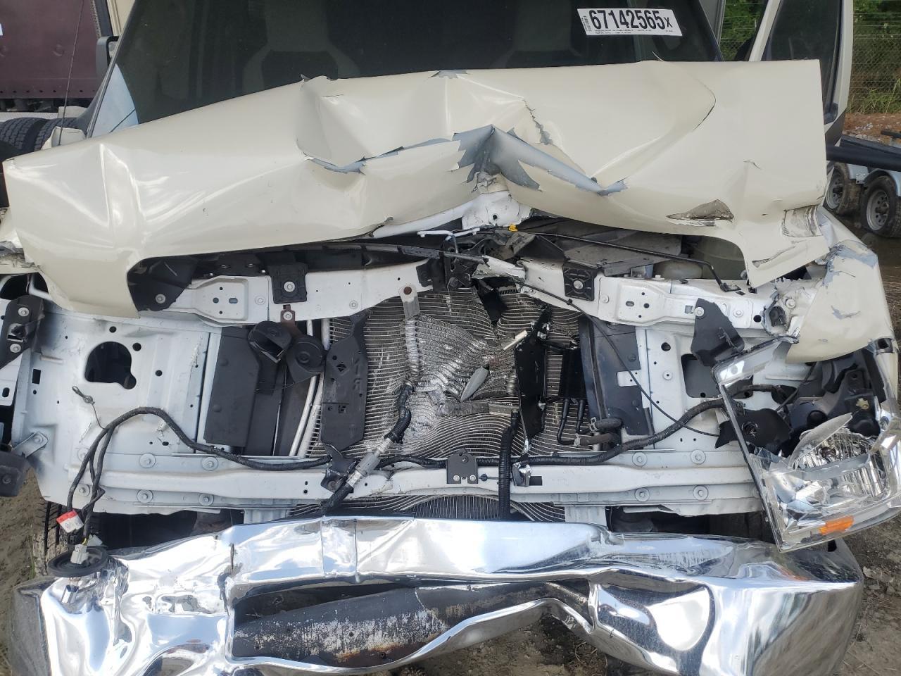 2019 Ford Econoline E450 Super Duty Cutaway Van - Image 7