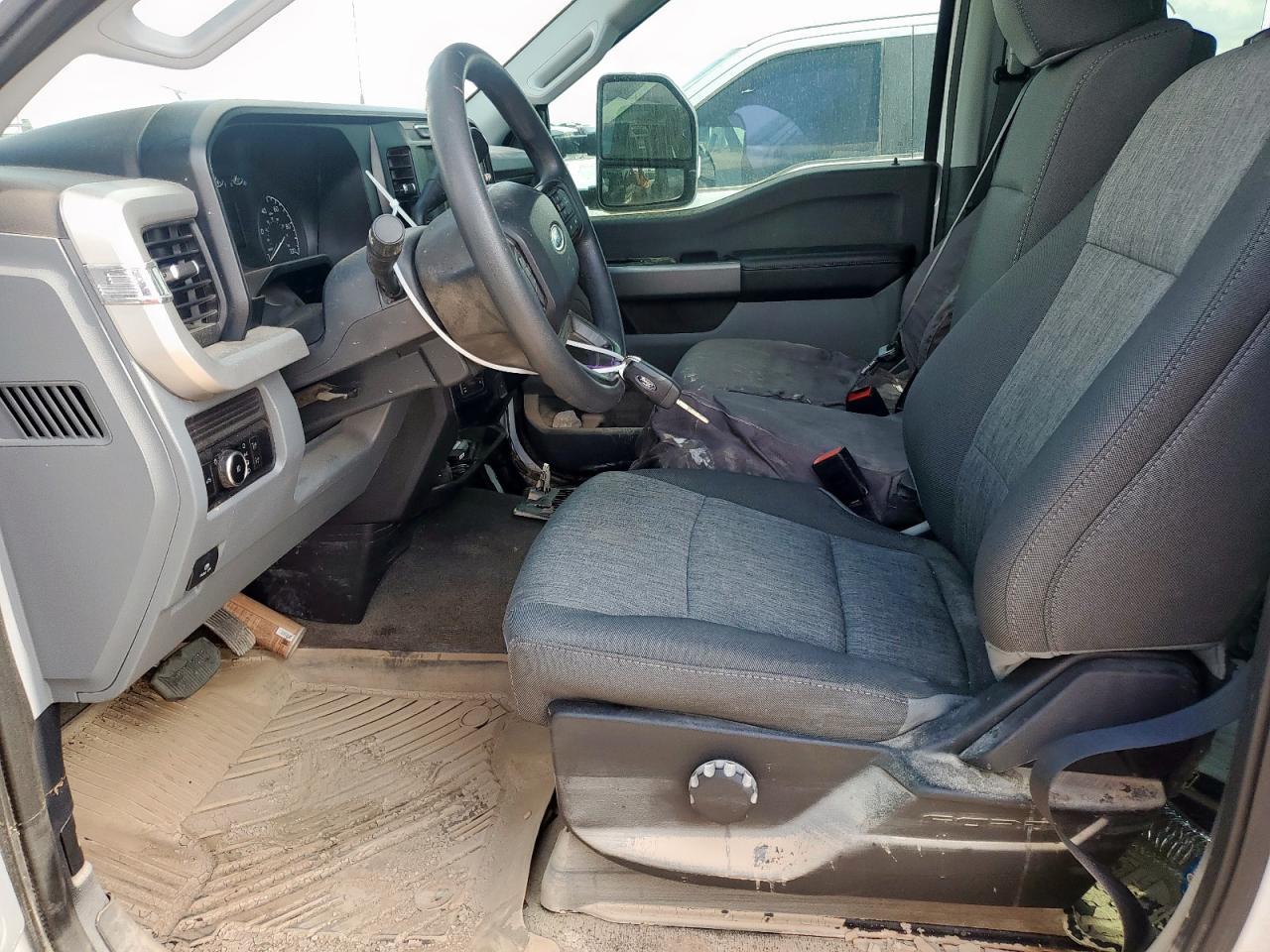 2024 Ford F250 Super Duty - Фото 7