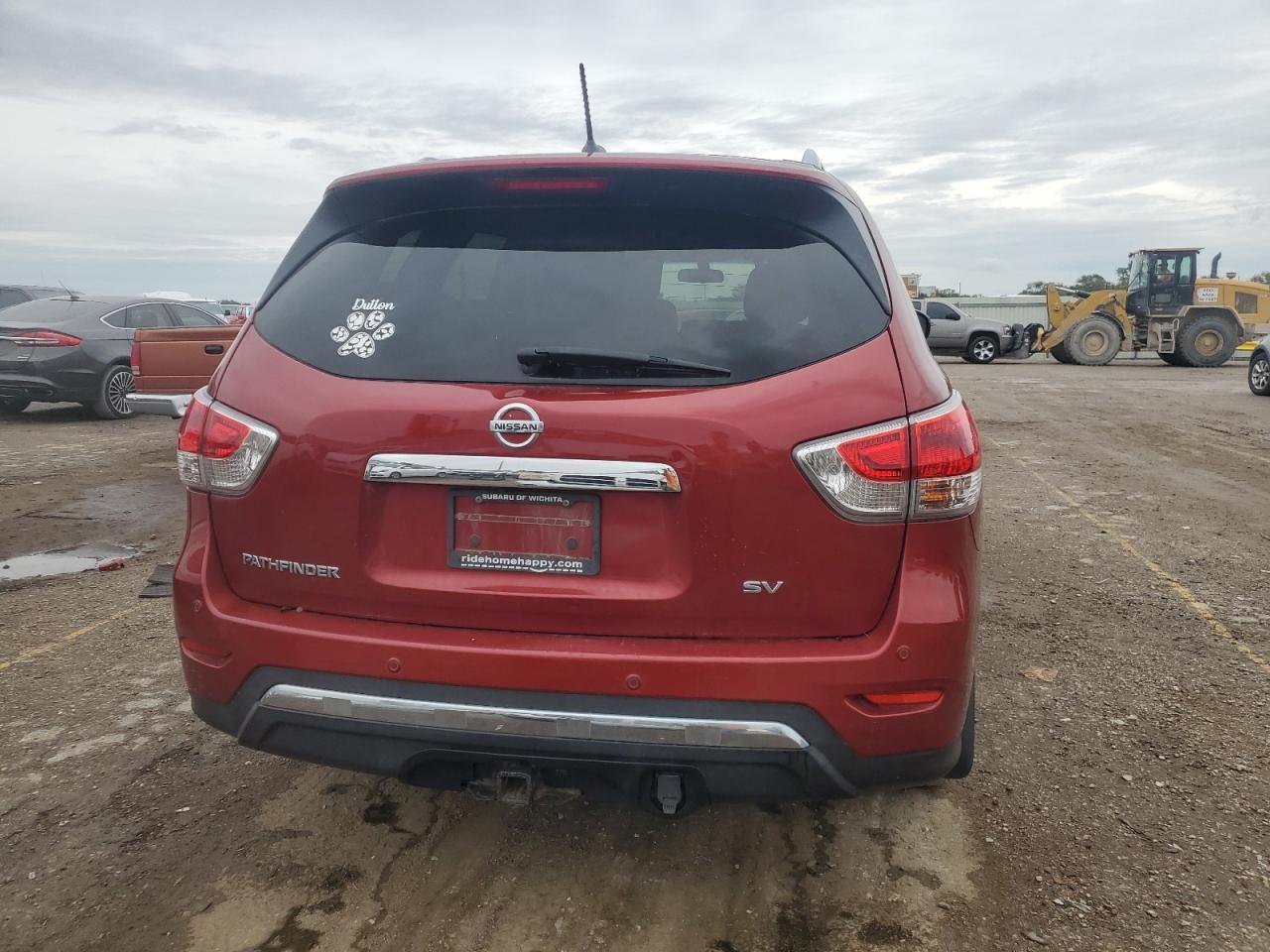 2014 Nissan Pathfinder S - Image 6