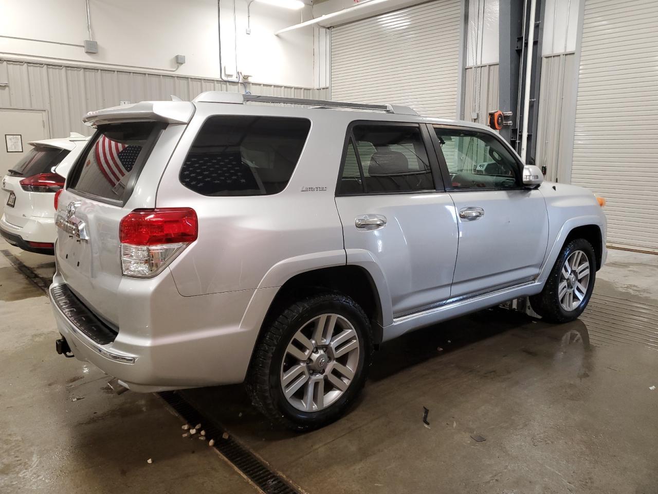 2011 Toyota 4Runner Sr5 - Фото 3