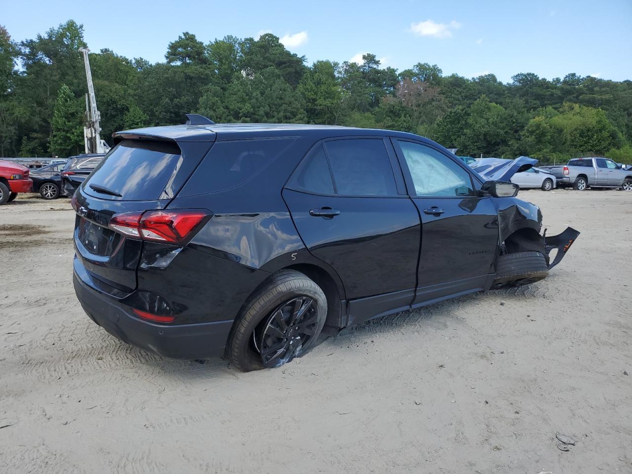 2024 Chevrolet Equinox Ls - Фото 3