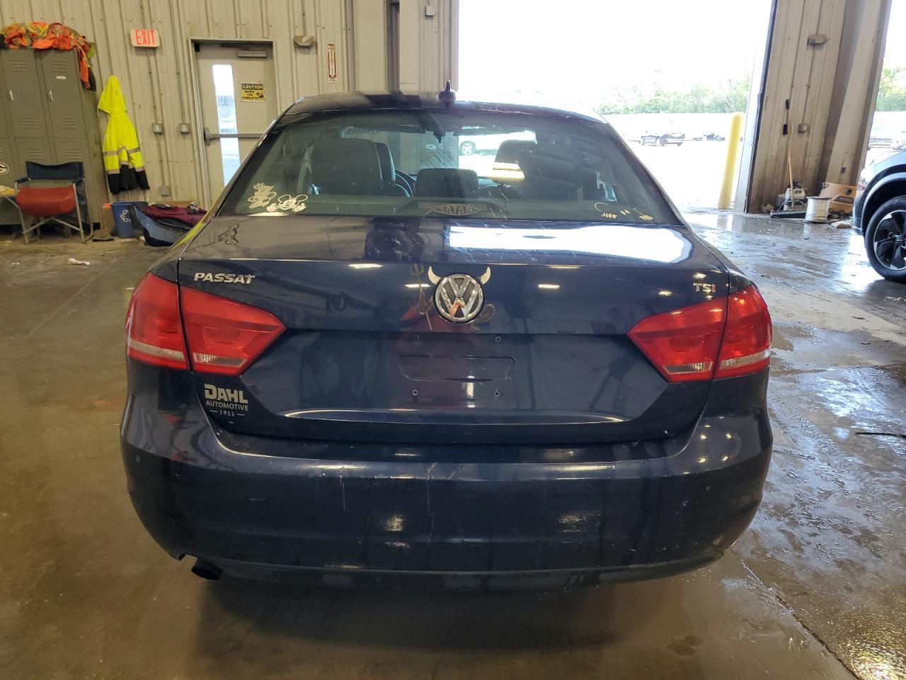 2014 Volkswagen Passat S - Image 6