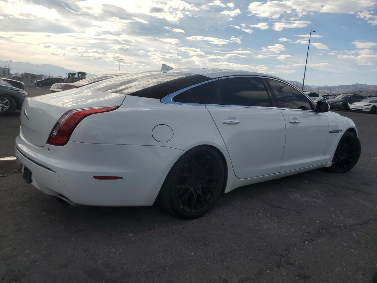 2015 Jaguar Xjl Portfolio - Фото 3