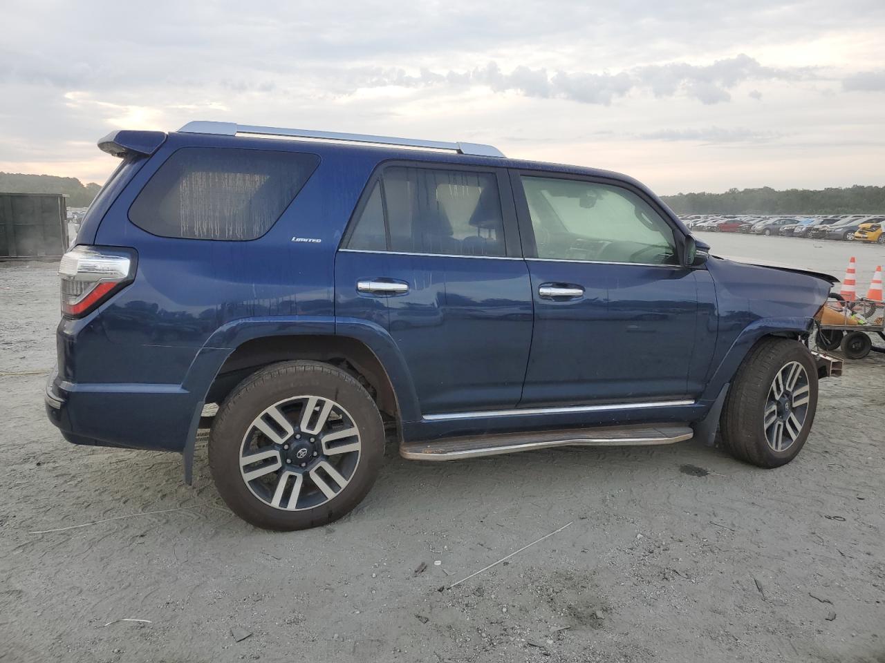 2018 Toyota 4Runner Sr5/Sr5 Premium - Image 3