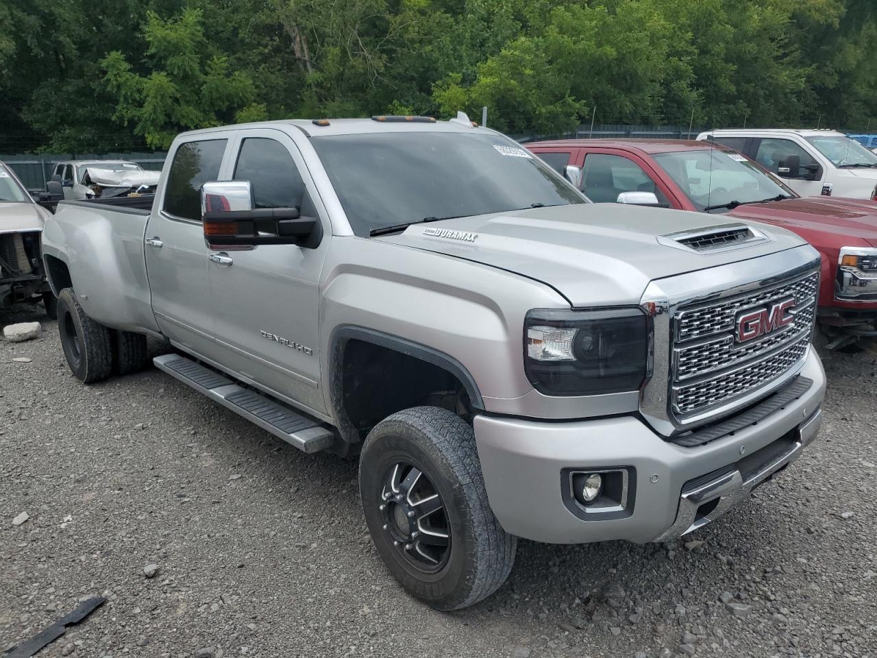 2017 GMC Sierra K3500 Denali - Фото 4