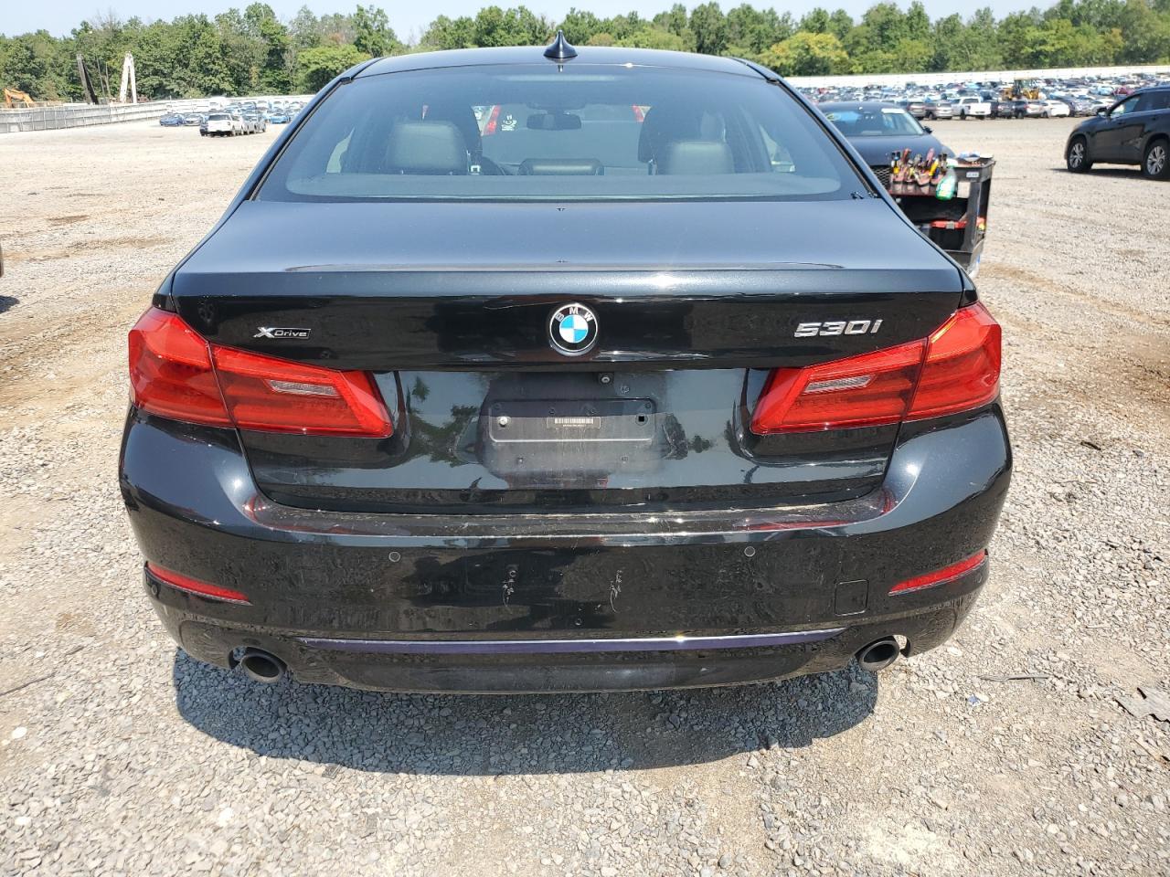2019 BMW 530 Xi - Image 6