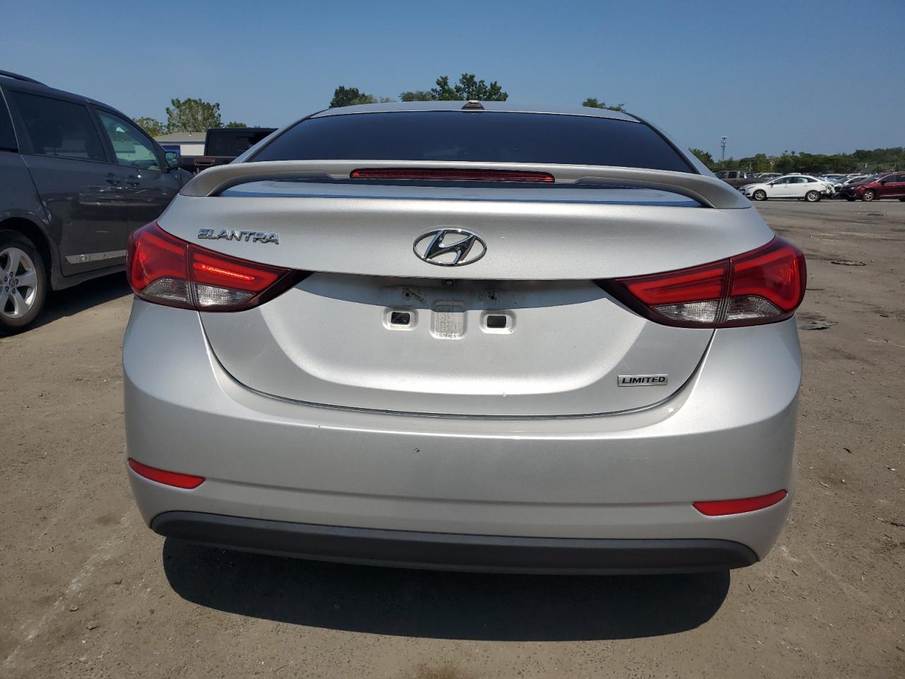 2015 Hyundai Elantra Se - Image 6