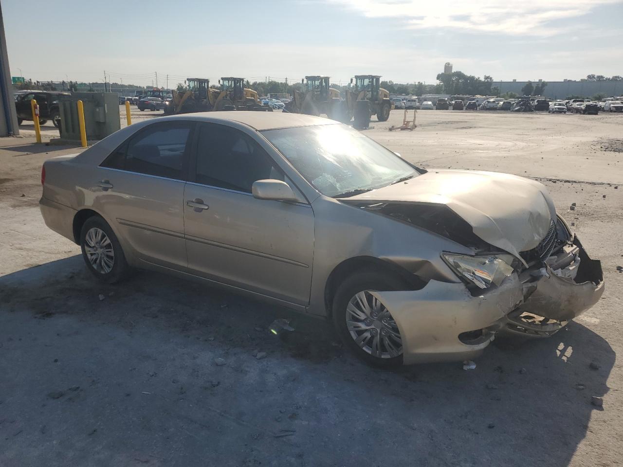 2002 Toyota Camry Le - Фото 4